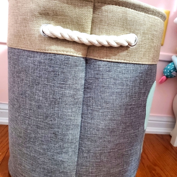 Laundry basket - Picture 3 of 7